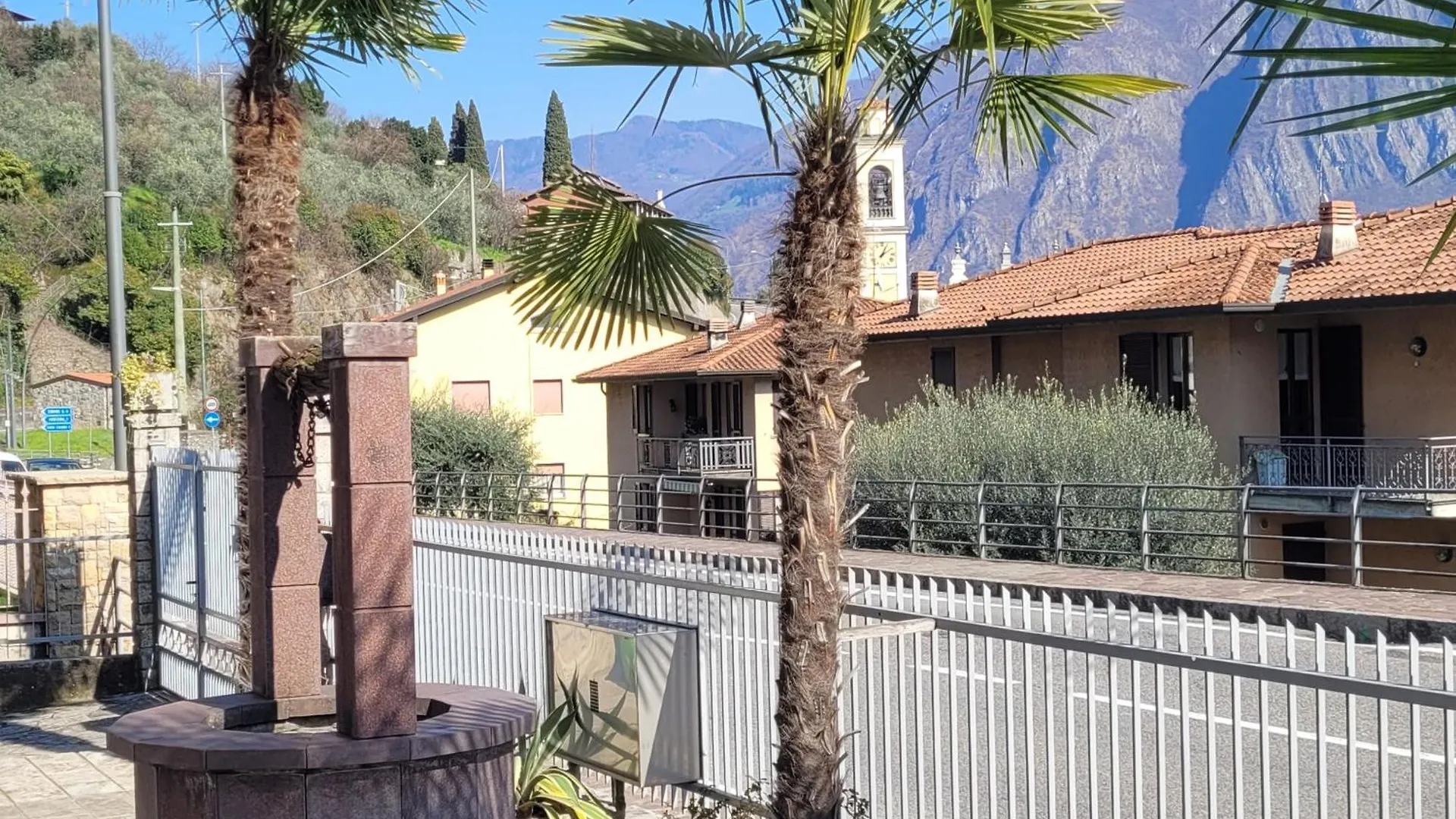 Lake Soft Blue Mountain Lake Iseo Hospitality Riva di Solto Italia